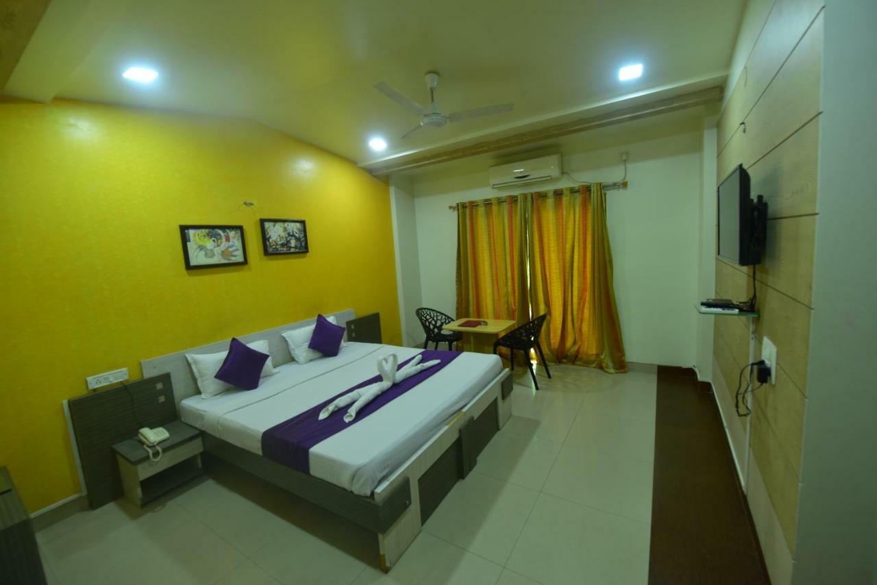 Palette - Spring Hills Resort Pirangut Exterior photo
