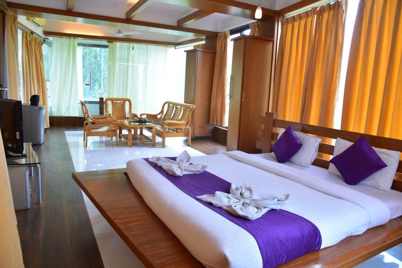Palette - Spring Hills Resort Pirangut Exterior photo